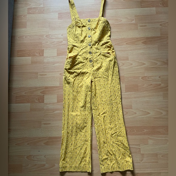 So cute!! Romper size small BNWT - Picture 1 of 3